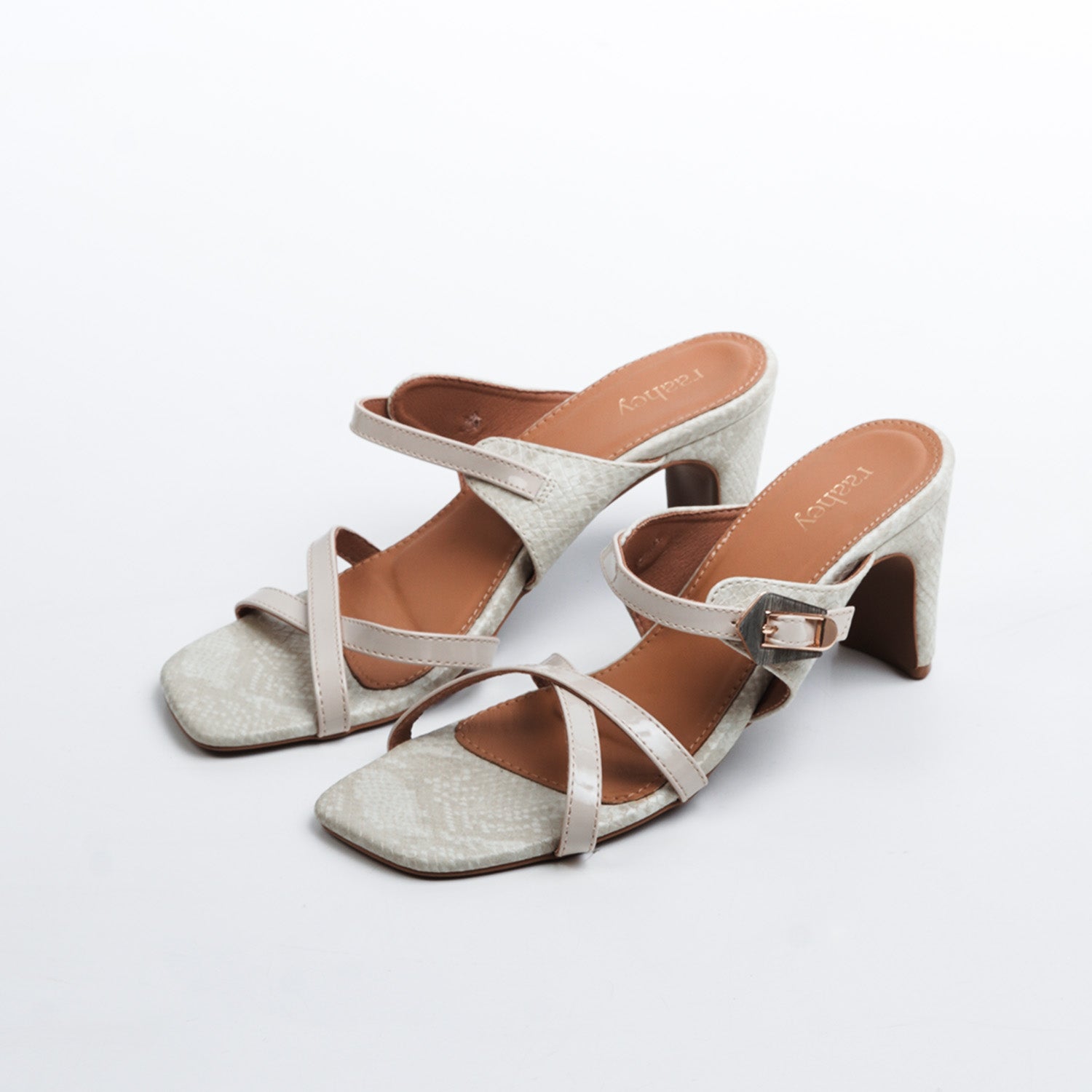 Élan - White Criss Cross Heels